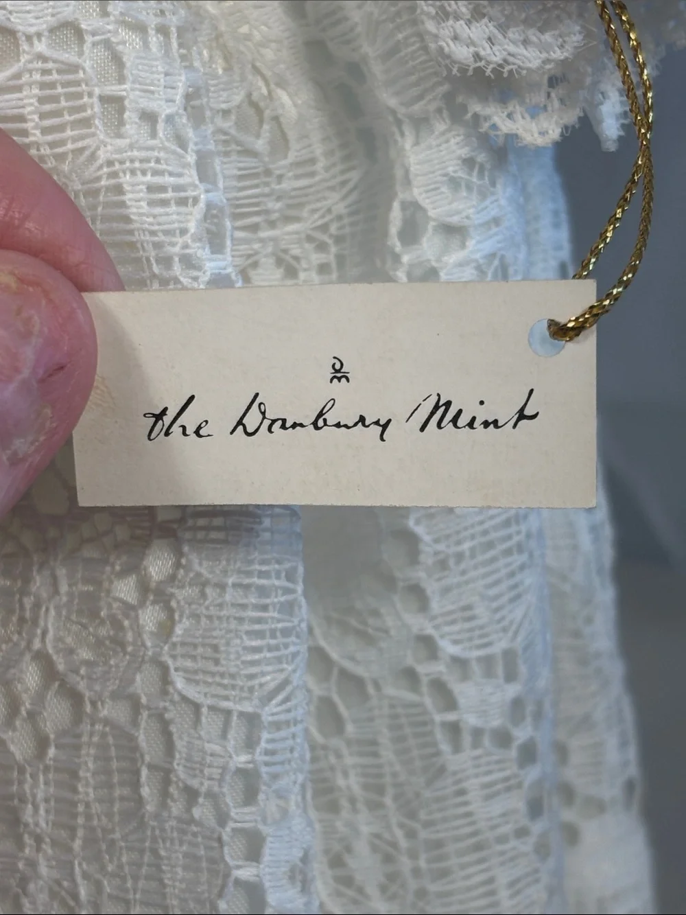 Danberry Mint Mary Bride of the 1950s Porcelain Doll w Tag Lace Wedding Dress